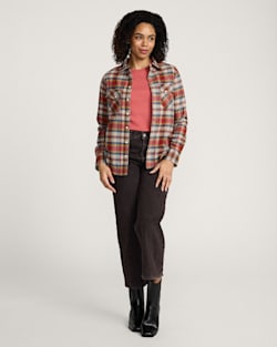 Pendleton WOMEN'S PLAID GAMBLER SHIRT