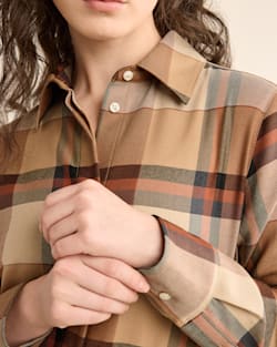 Pendleton WOMEN'S PLAID WORSTED WOOL SHIRT