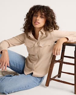 pendleton WOMEN'S TEXTURED WOOL GAMBLER SHIRT