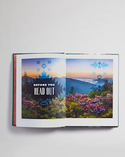 Pendleton THE PENDLETON FIELD GUIDE TO CAMPFIRE COOKING