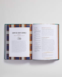 Pendleton THE PENDLETON FIELD GUIDE TO CAMPFIRE COOKING