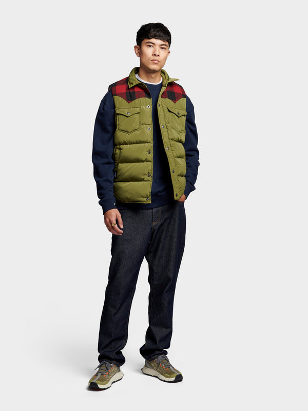 Penfield Rockford Vest In Capulet Olive