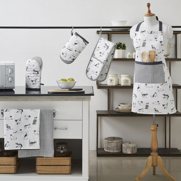 Penguin Home Chef Quality Apron With Thokka Print Plain Woven Contrast Color Pocket 800 Sold