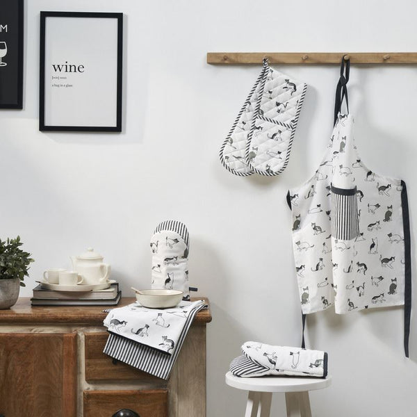 Penguin Home Chef Quality Apron With Thokka Print Plain Woven Contrast Color Pocket 800 Sold