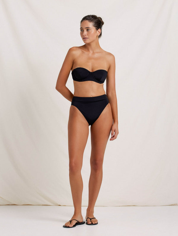 Peony Swimwear Demi Balconette Noir