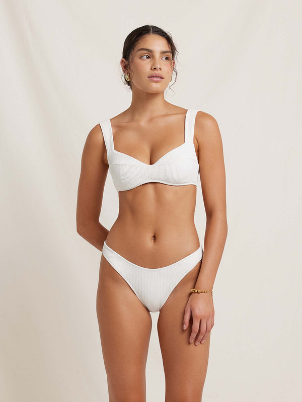 Peony Swimwear Essential Crop Vintage Cream