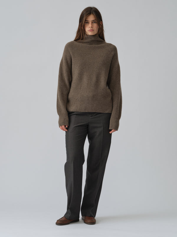 People's Republic Of Cashmere Premium Ribbed Turtleneck - Truffle