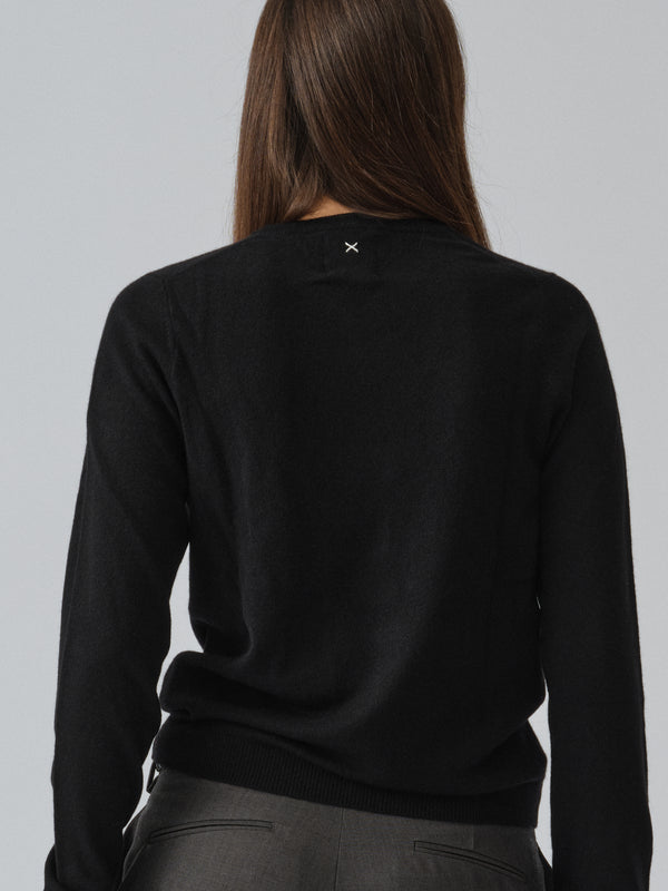 People's Republic Of Cashmere Women's Fitted 90's V-Neck - Black