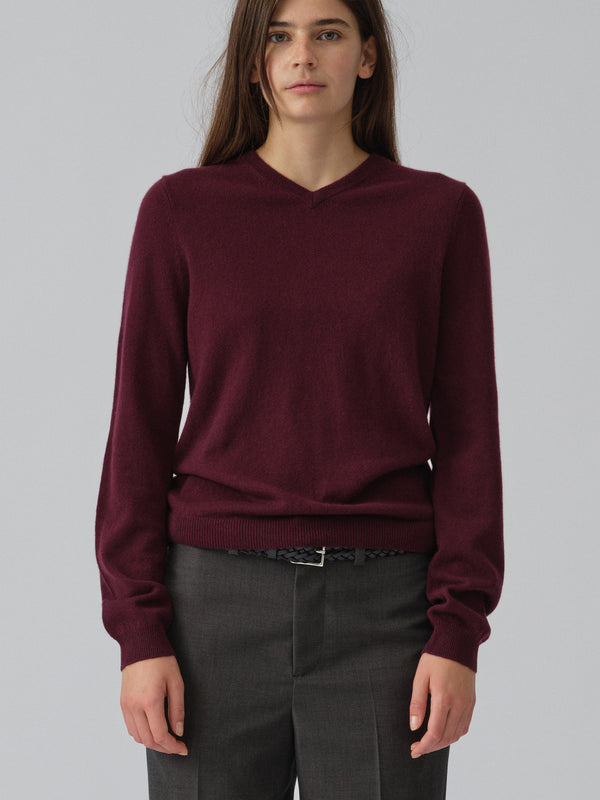 people's republic of cashmere Women's Fitted 90's V-Neck - Bordeaux