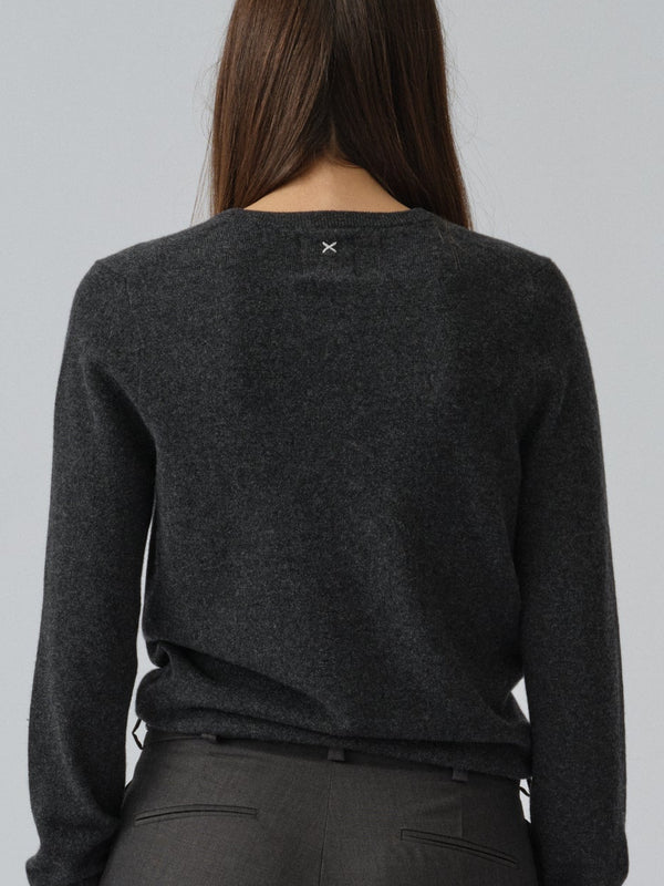 People's Republic Of Cashmere Women's Fitted 90's V-Neck - Dark Grey