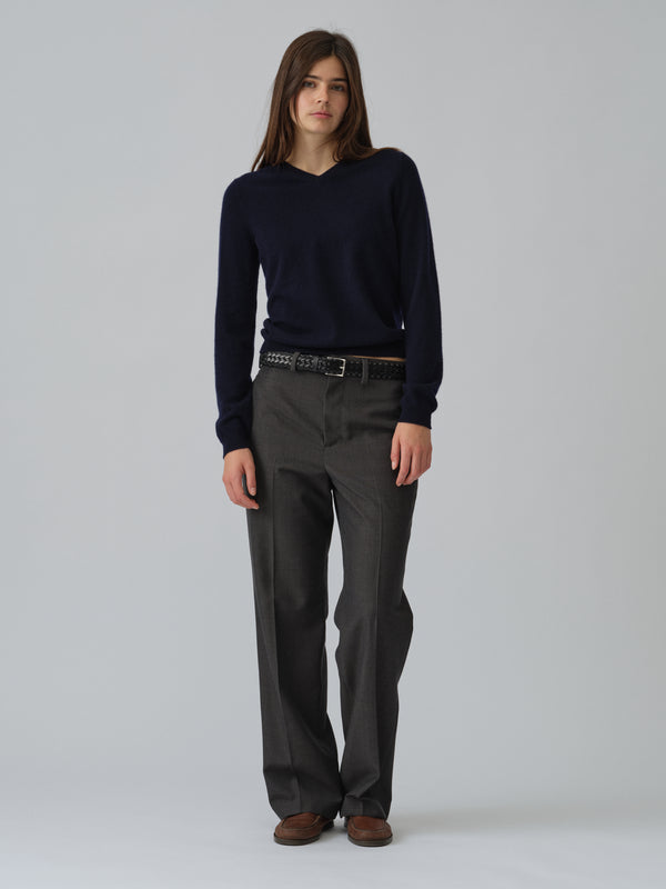 People's Republic Of Cashmere Women's Fitted 90's V-Neck - Navy Blue