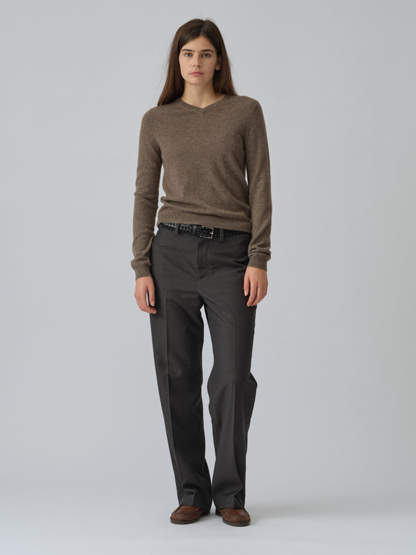 People's Republic Of Cashmere Women's Fitted 90's V-Neck - Truffle