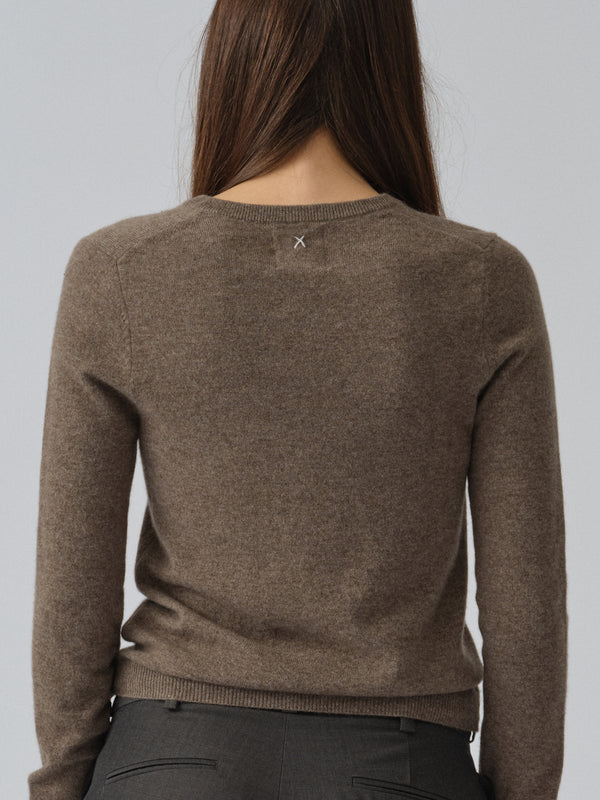 People's Republic Of Cashmere Women's Fitted 90's V-Neck - Truffle