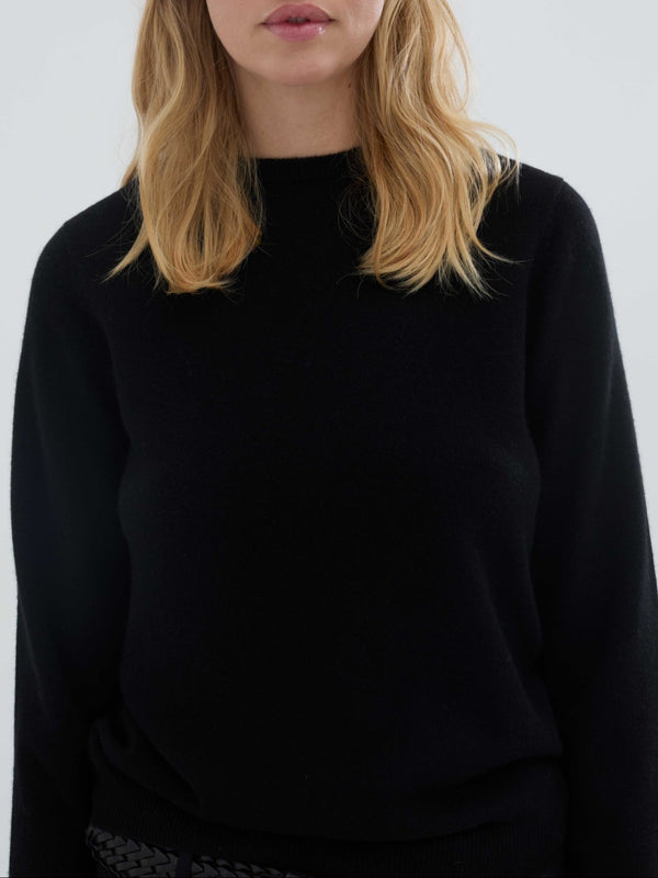 people's republic of cashmere Women's Fitted Roundneck - Black