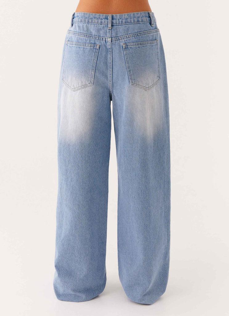 Peppermayo Peppermayo Exclusive - Back Again Straight Leg Denim Jeans - Light Wash Blue