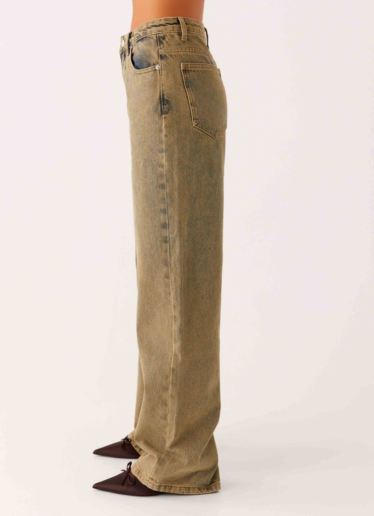 Peppermayo Peppermayo Exclusive - Back Again Straight Leg Denim Jeans - Brown Sand Wash