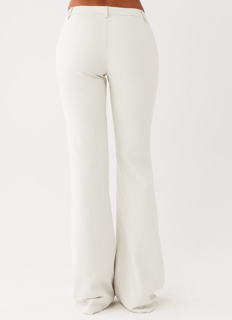 Peppermayo Peppermayo Exclusive - Cyra Low Rise Slim Fit Pants - Ivory