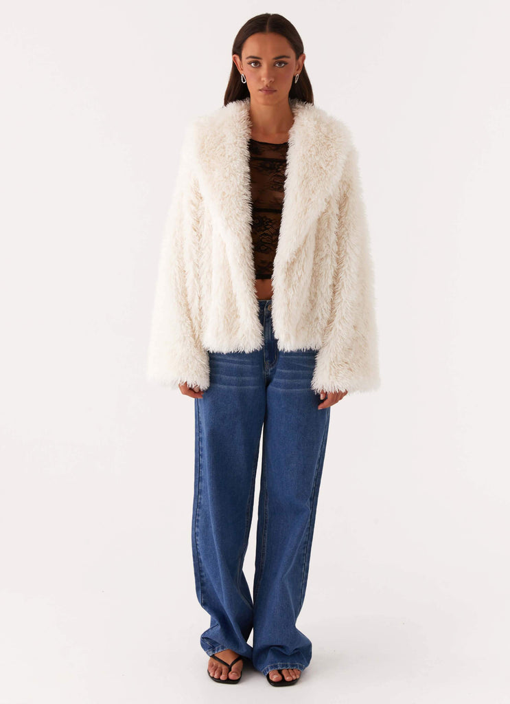 Peppermayo Peppermayo Exclusive - Denver Oversized Fur Jacket - Ivory