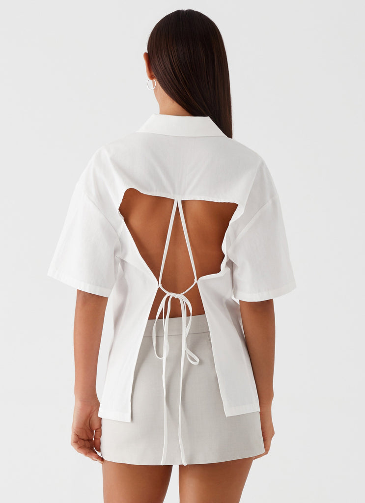 Peppermayo Peppermayo Exclusive - Hadley Open Back Short Sleeve Shirt - White