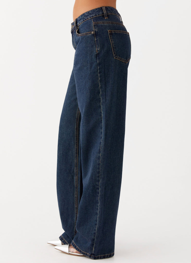 Peppermayo Peppermayo Exclusive - Keanna Low Rise Denim Jeans - Washed Denim