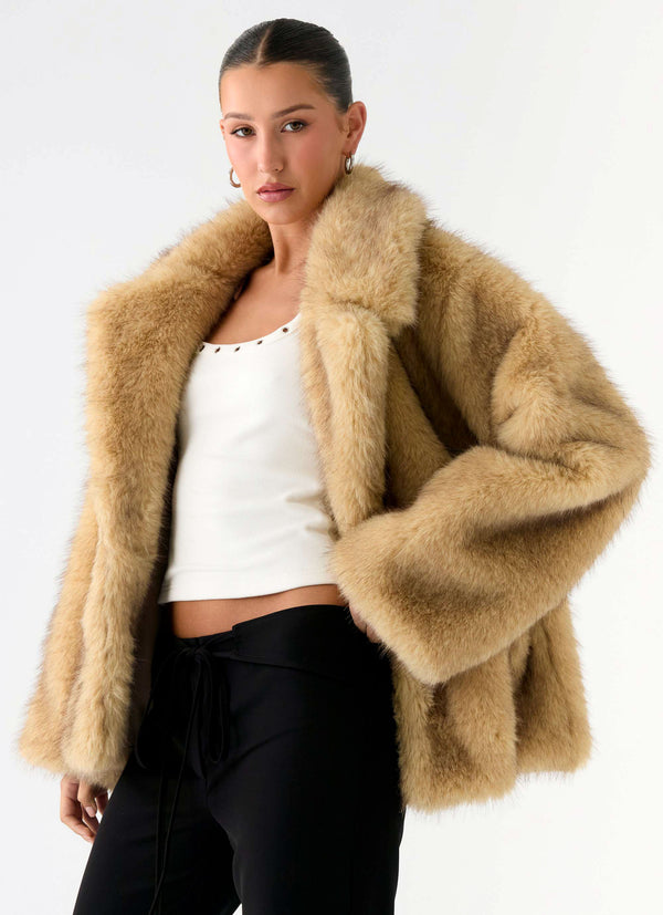 peppermayo Peppermayo Exclusive - Milika Faux Fur Coat - Beige