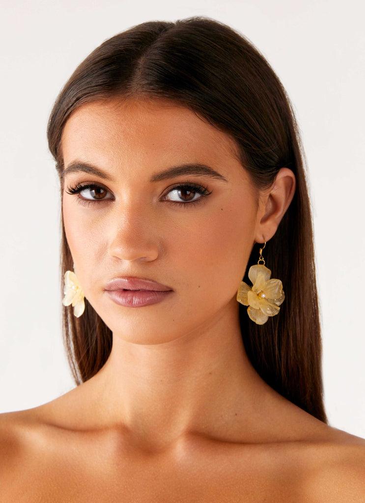 Peppermayo Peppermayo Exclusive - Mona Earrings - Ivory