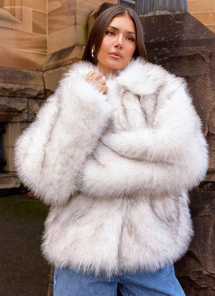 Peppermayo Peppermayo Exclusive - Novera Faux Fur Jacket - White Grey