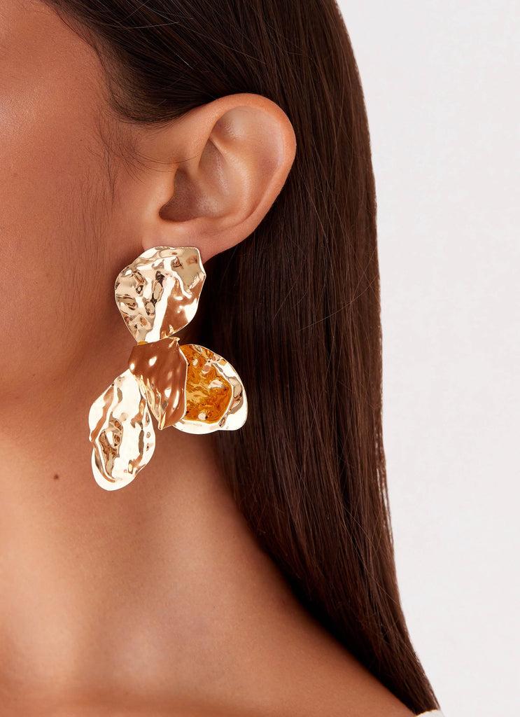 Peppermayo Peppermayo Exclusive - Stonelet Statement Earrings - Gold