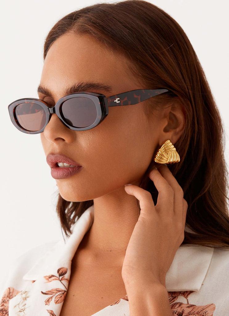 Peppermayo Peppermayo Exclusive - Sunrise Hike Sunglasses - Tort