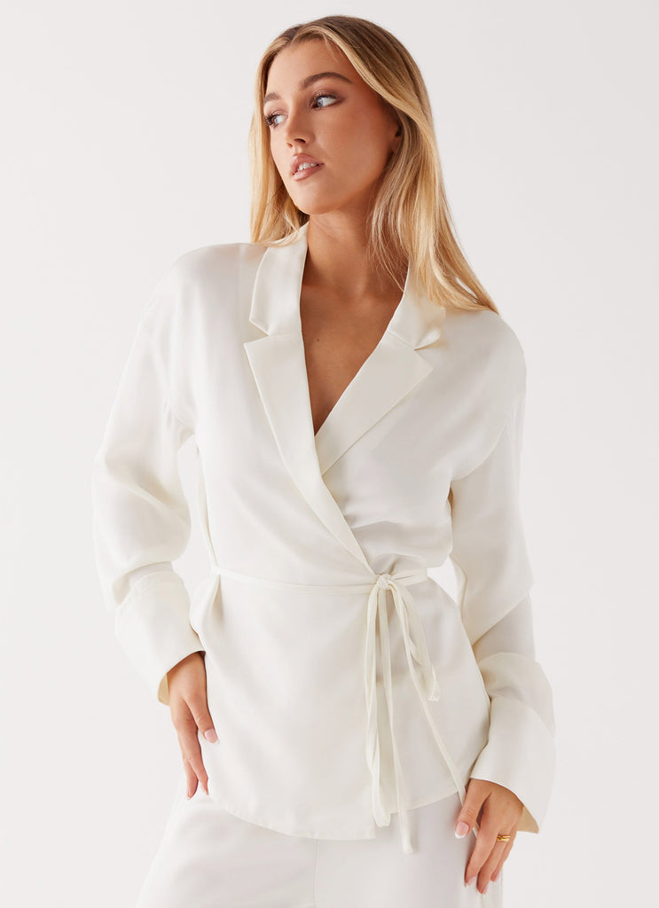 Peppermayo Peppermayo Exclusive - Tammie Tie Side Shirt - Pearl