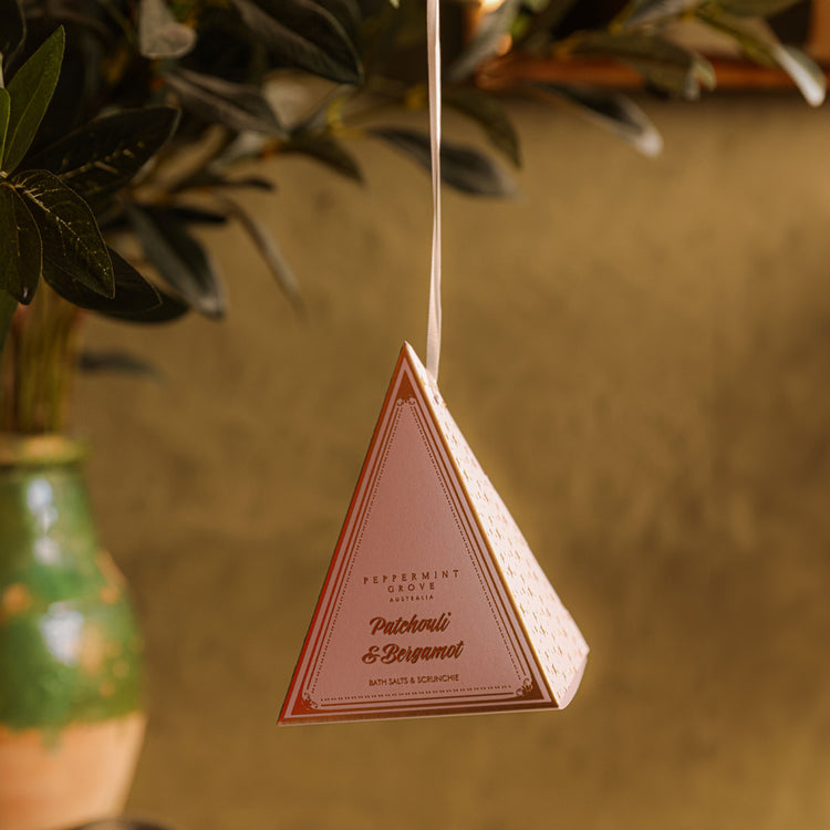 Peppermint Grove Patchouli & Bergamot Bath Salts & Scrunchie Decoration