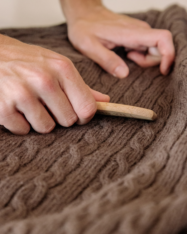 Peregrine Clothes Doctor Knitwear Comb