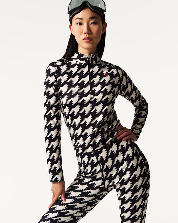 Perfect Moment 1/4 Zip Base Layer Top