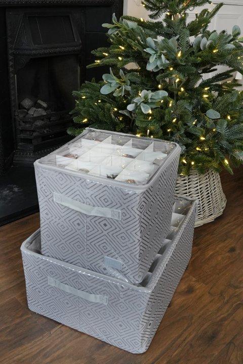 Periea Periea ‘Carol’ Christmas Bauble Storage Box With Dividers (2 Sizes 4 Patterns)
