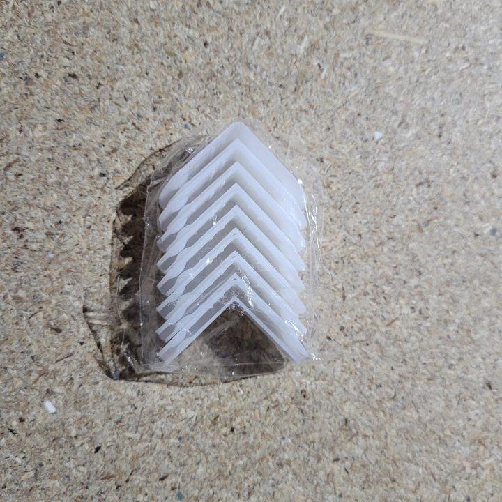 periea Periea – Replacement Plastic Corners for Metal Framed Shoe Boxes – Pack of 16