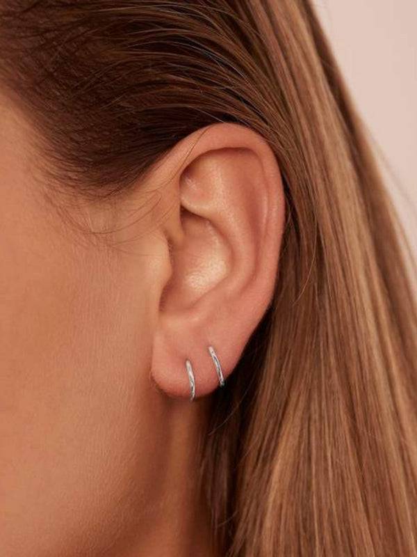 Perlu 14k White Gold Purity Sleeper - Single