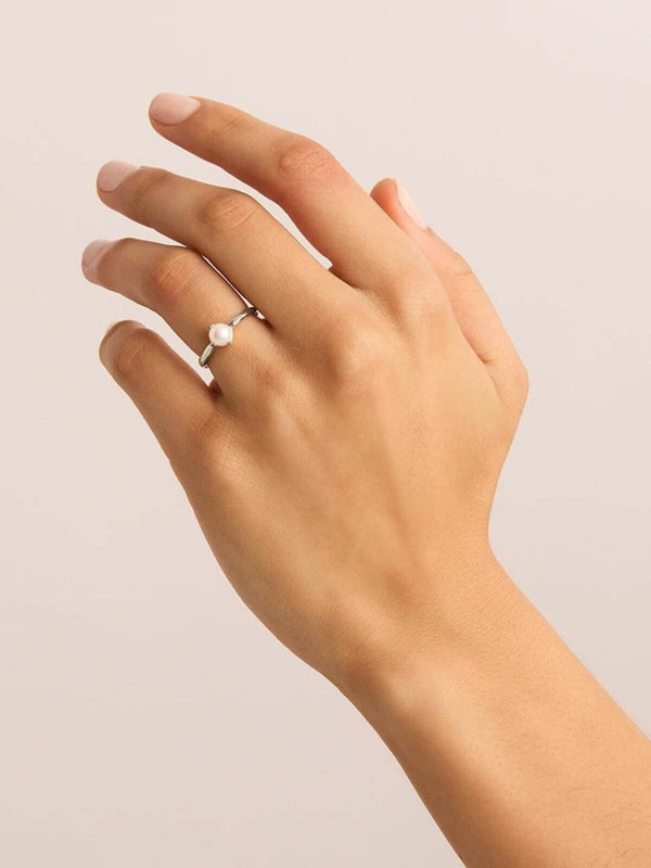 Perlu Endless Grace Pearl Ring - Silver