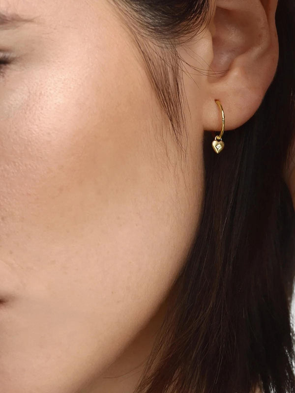 Perlu Mini Heart Hoops - Gold