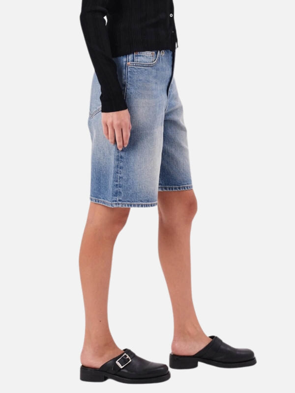 Perlu Phoebe Short - Vision