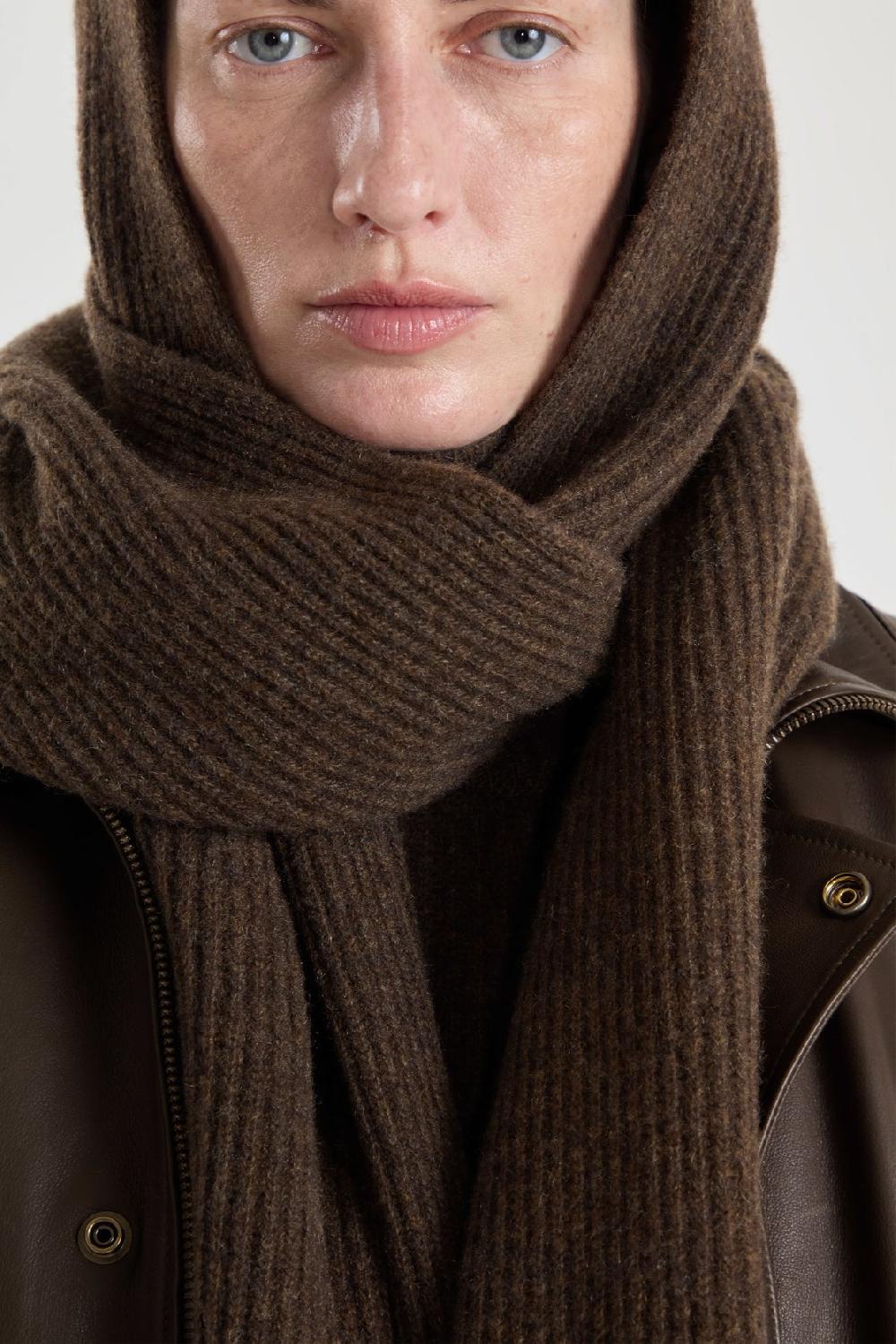 petar petrov CROSSOVER Scarf