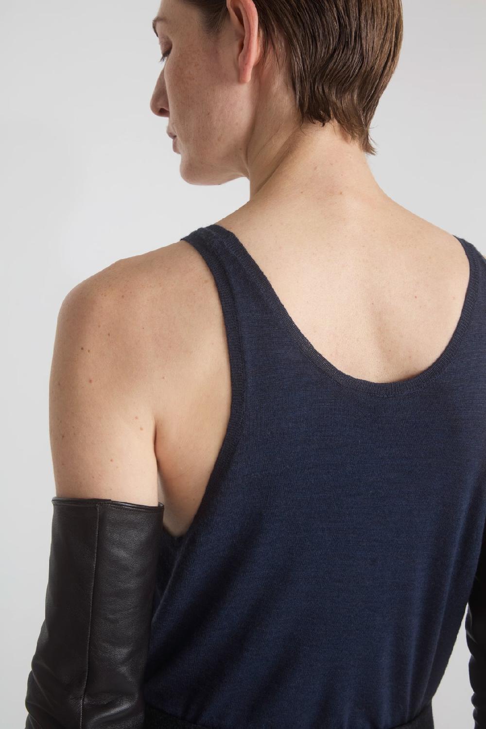 Petar Petrov REAL LIFE Top