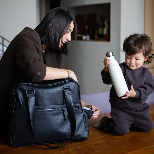Petunia Pickle Bottom 2-in-1 Provisions Tote In Ebony