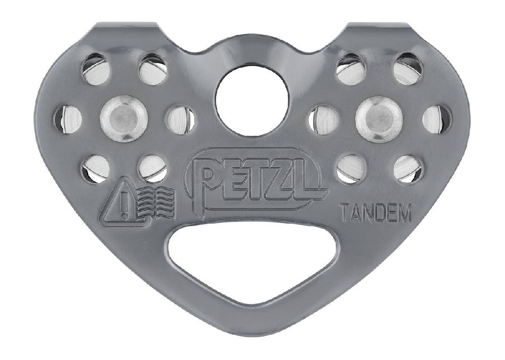 petzl TANDEM® SPEED Efficient double pulley for travel along ropes petzl TANDEM® SPEED Efficient double pulley for travel along ropes
