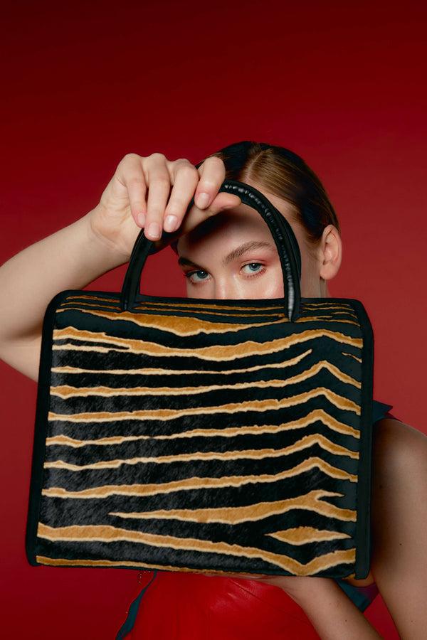 Phialebel Sophia Zebra Camel