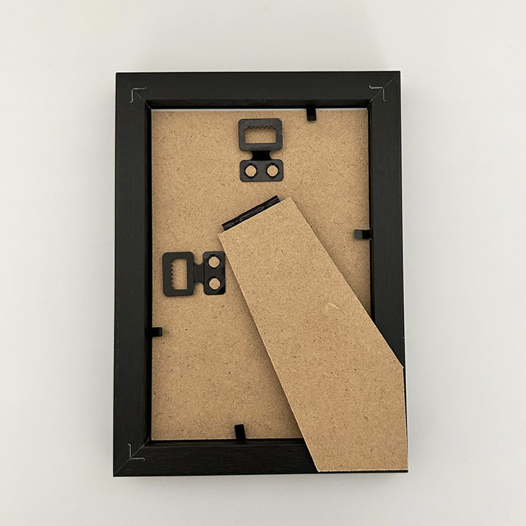 Photoframesandart 7x5" Black Photo Frame | Natural Swirl