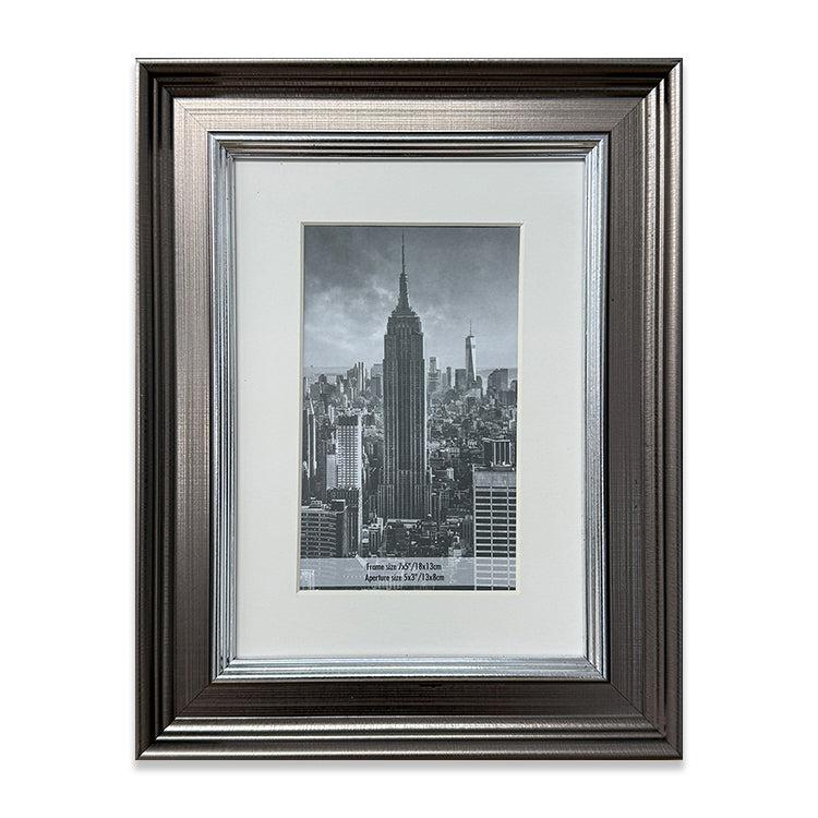 photoframesandart Everyday 7x5 Photo Frame With Mount | Geneva Gunmetal