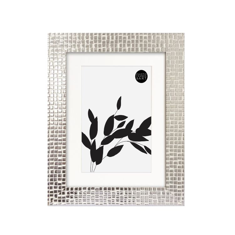 photoframesandart Everyday 8x6 Photo Frame With Mount | Henley Chrome