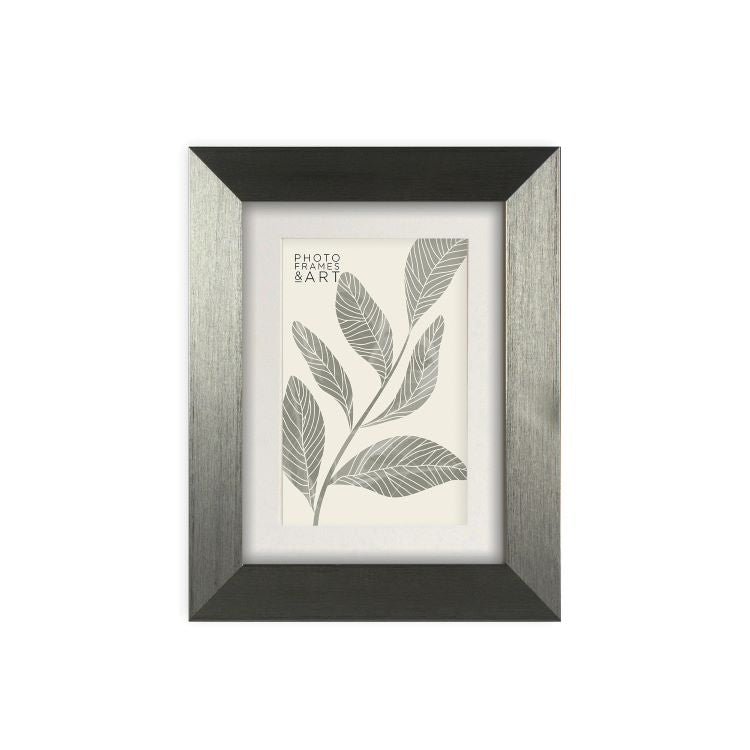 photoframesandart Everyday 8x6 Photo Frame With Mount | Milano Silver