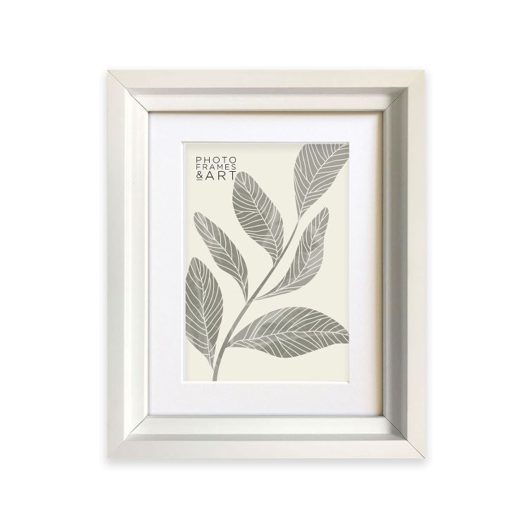 photoframesandart Everyday 9x7 Photo Frame With Mount | Hoxton White