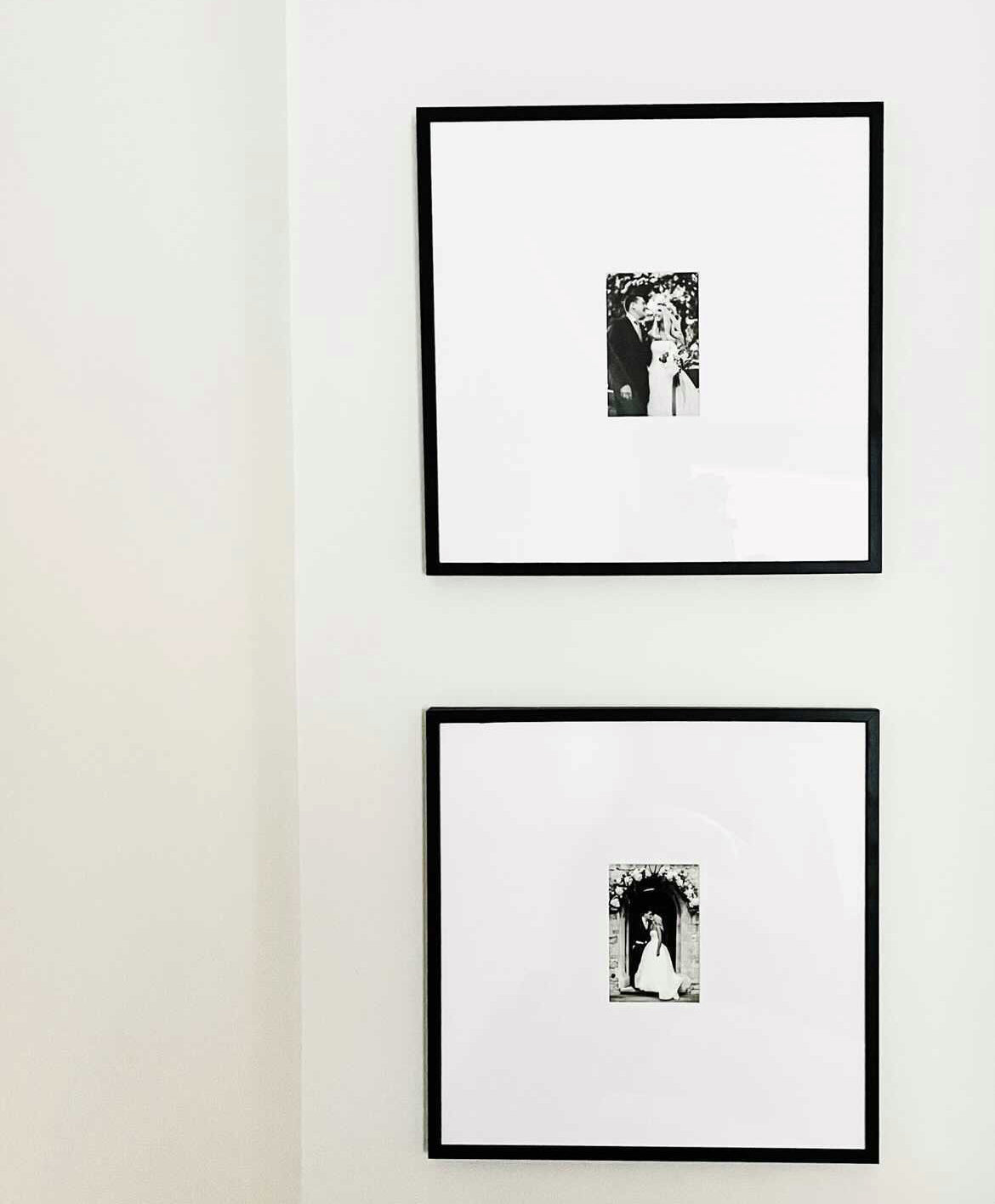 photoframesandart Oversized Mount Wooden 18x18" Black Frame For 6x4" | Signature Collection